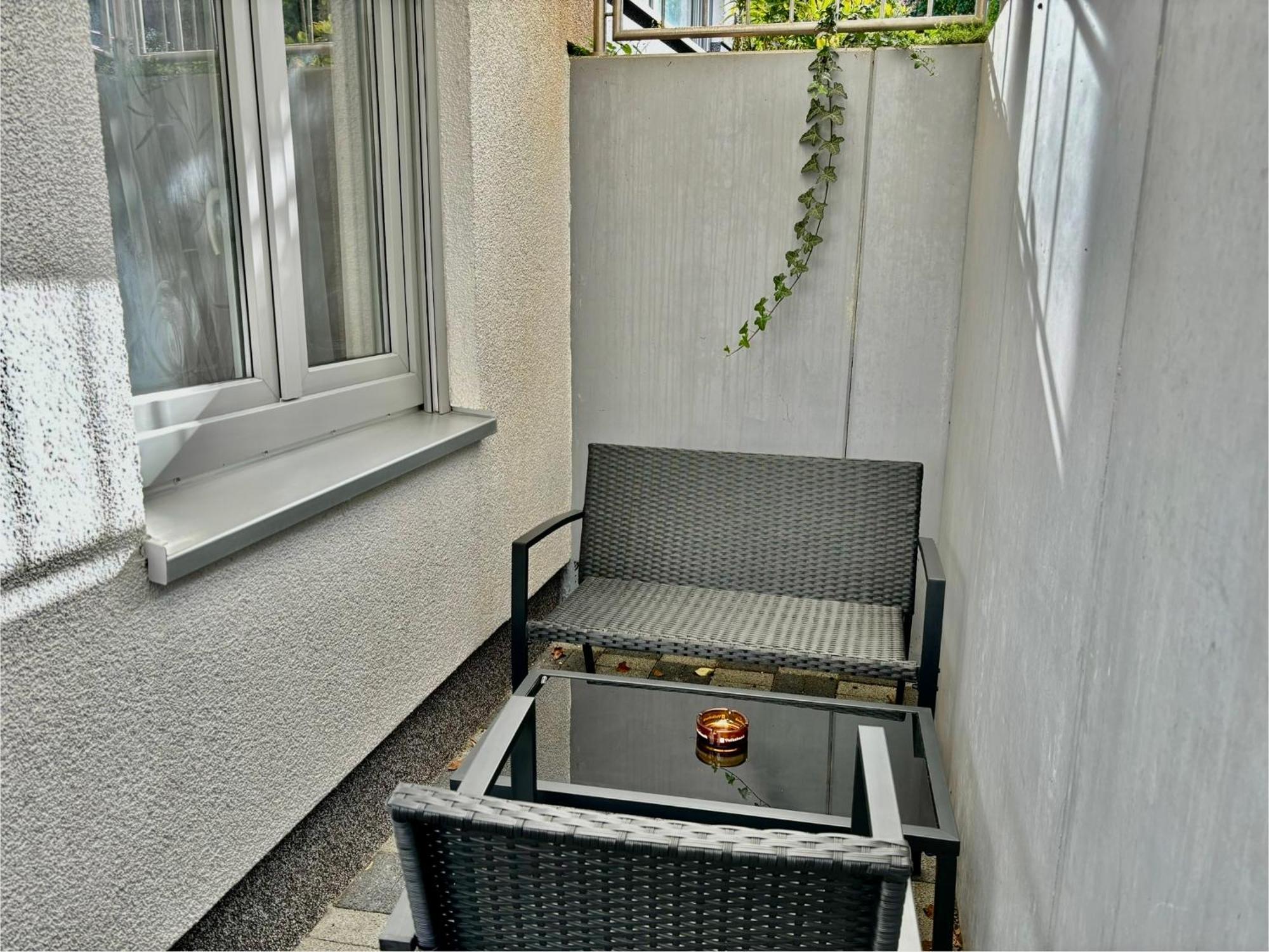 Vintage Parkside Apartment *
